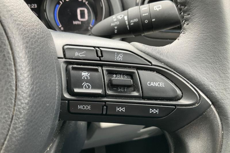 Used Toyota Yaris 2023 for sale - 78001236: Photo 32