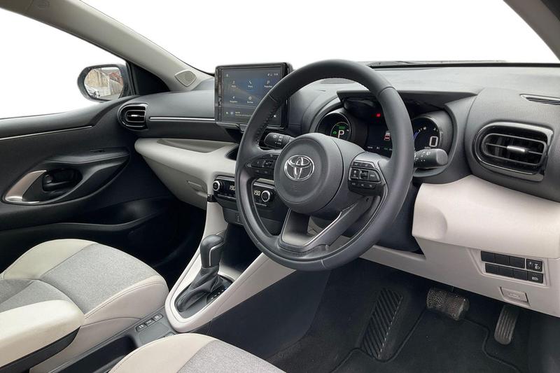 Used Toyota Yaris 2023 for sale - 78001236: Photo 9