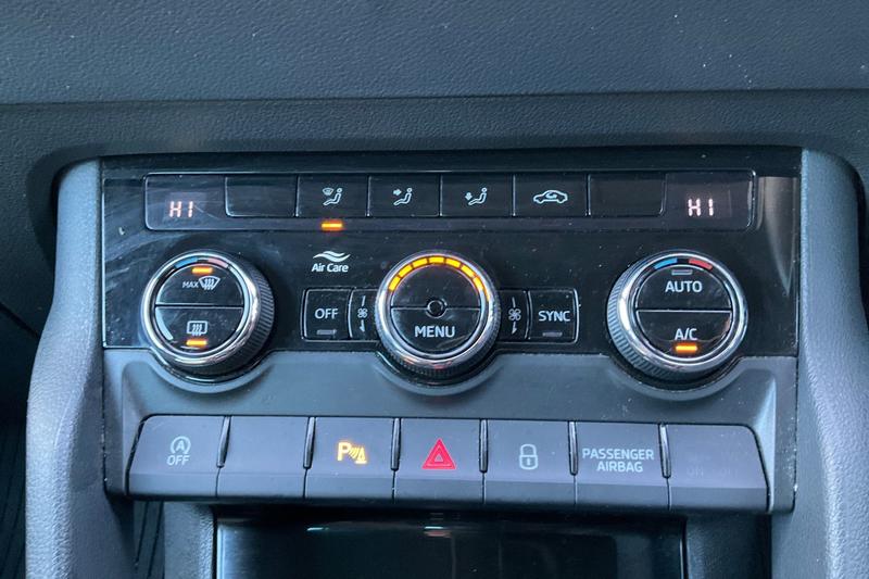 Used Skoda Karoq 2019 for sale - 76631429: Photo 28