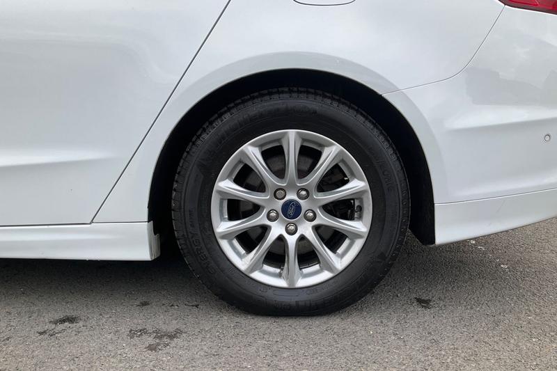 Used Ford Mondeo 2017 for sale - 76609180: Photo 8