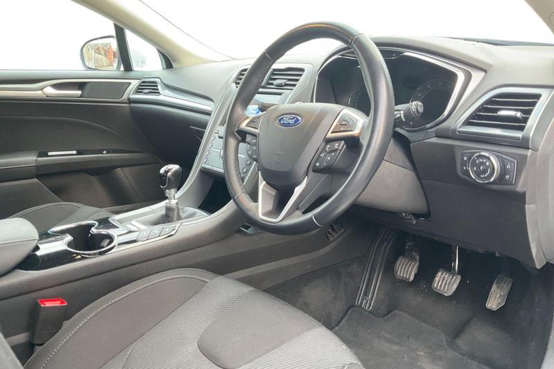 Used Ford Mondeo 2017 for sale - 76609180: Photo 9