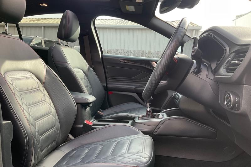 Used Ford Focus 2023 for sale - 78180356: Photo 17