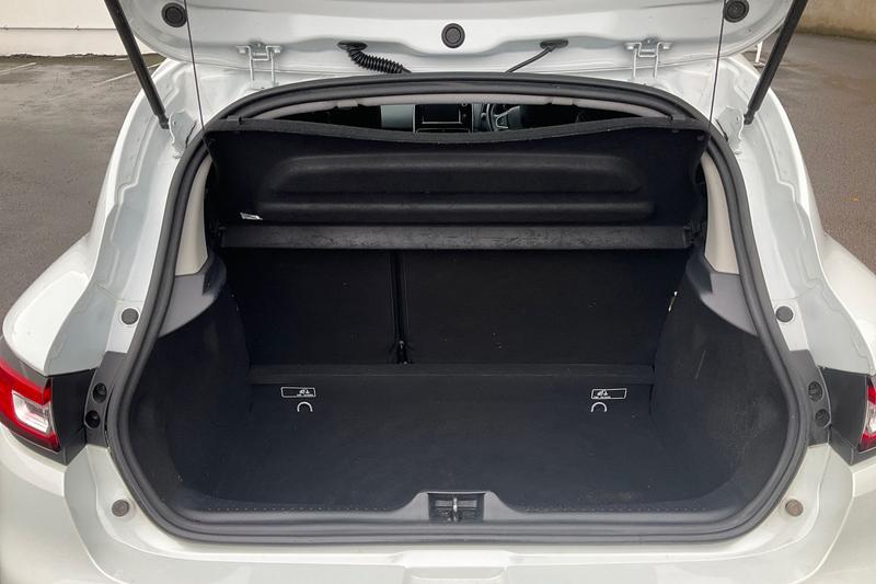 Used Renault Clio 2019 for sale - 76480403: Photo 21