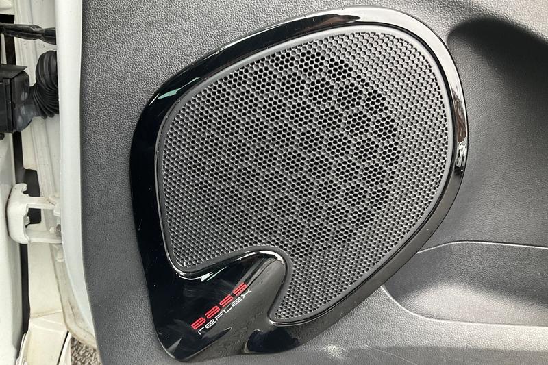 Used Renault Clio 2019 for sale - 76480403: Photo 33