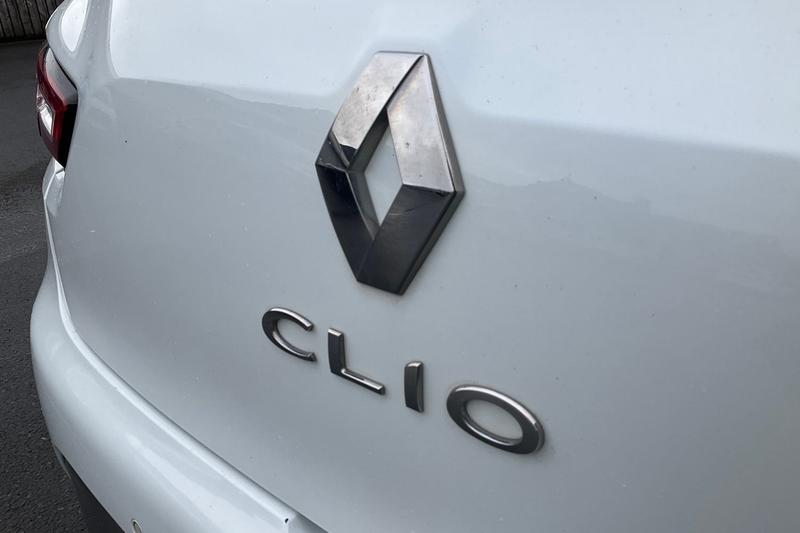 Used Renault Clio 2019 for sale - 76480403: Photo 40