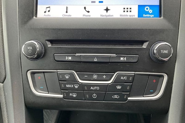 Used Ford Mondeo 2017 for sale - 76277364: Photo 27