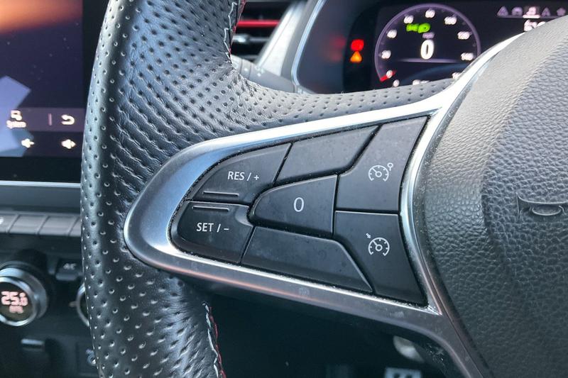 Used Renault Captur 2022 for sale - 76631440: Photo 31