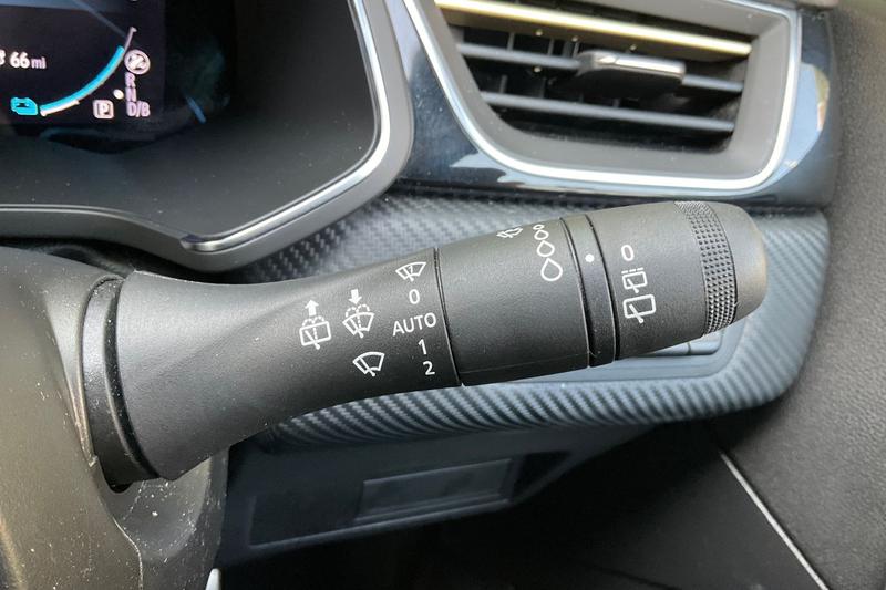 Used Renault Captur 2023 for sale - 76565077: Photo 15