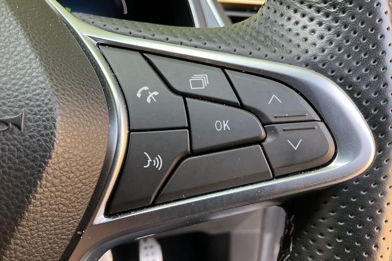 Used Renault Captur 2023 for sale - 76565077: Photo 32