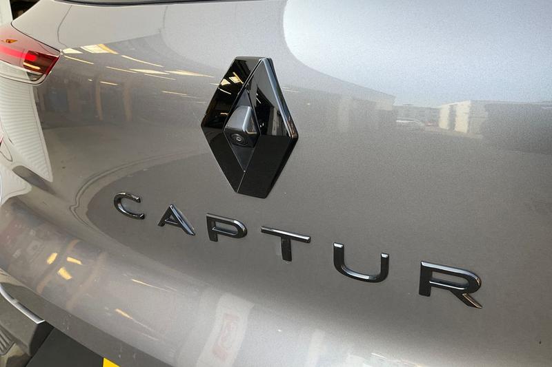 Used Renault Captur 2023 for sale - 76565077: Photo 40