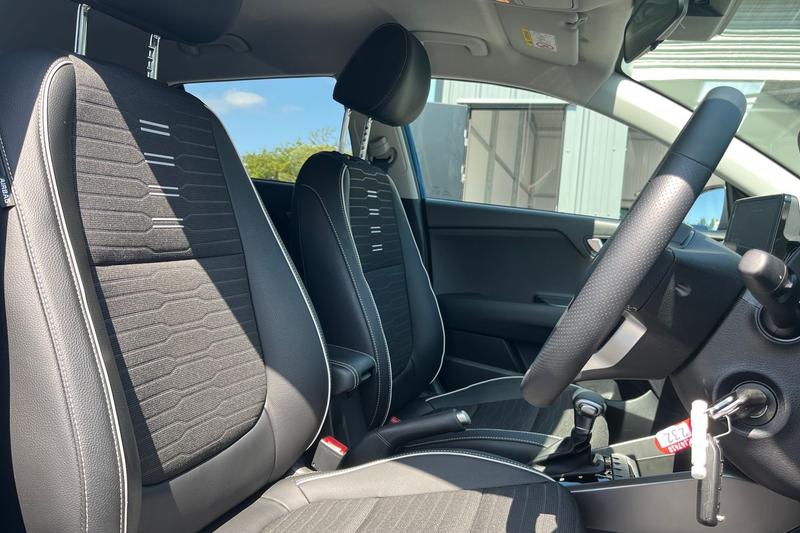 Used Kia Stonic 2024 for sale - 76114542: Photo 17