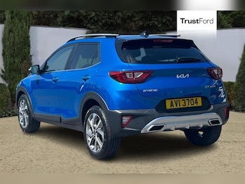 Used Kia Stonic 2024 for sale - 76114542: Photo