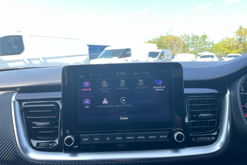 Used Kia Stonic 2024 for sale - 76114542: Photo 32