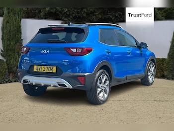 Used Kia Stonic 2024 for sale - 76114542: Photo