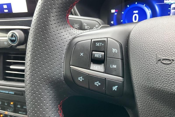 Used Ford Kuga 2022 for sale - 76302737: Photo 31