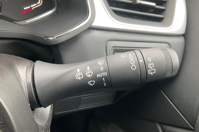 Used Renault Captur 2022 for sale - 76452907: Photo 15