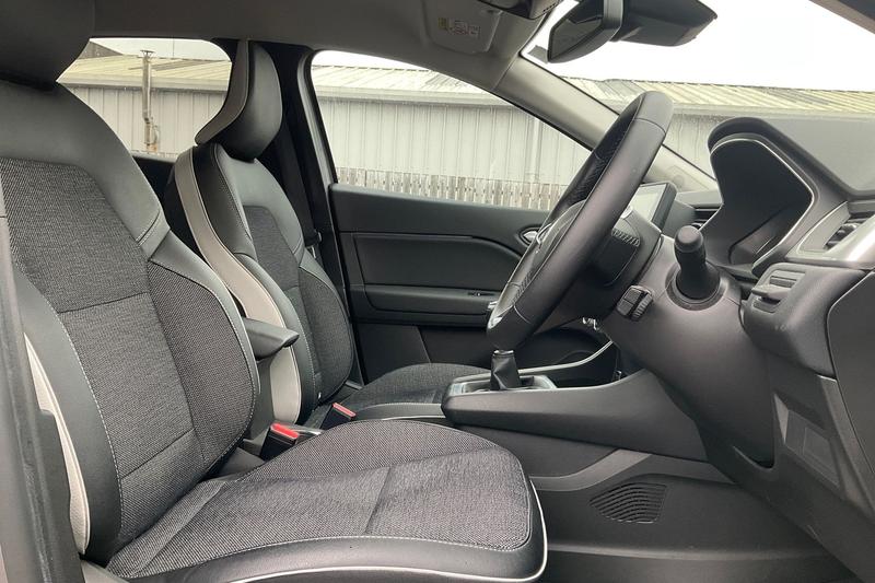 Used Renault Captur 2022 for sale - 76452907: Photo 17