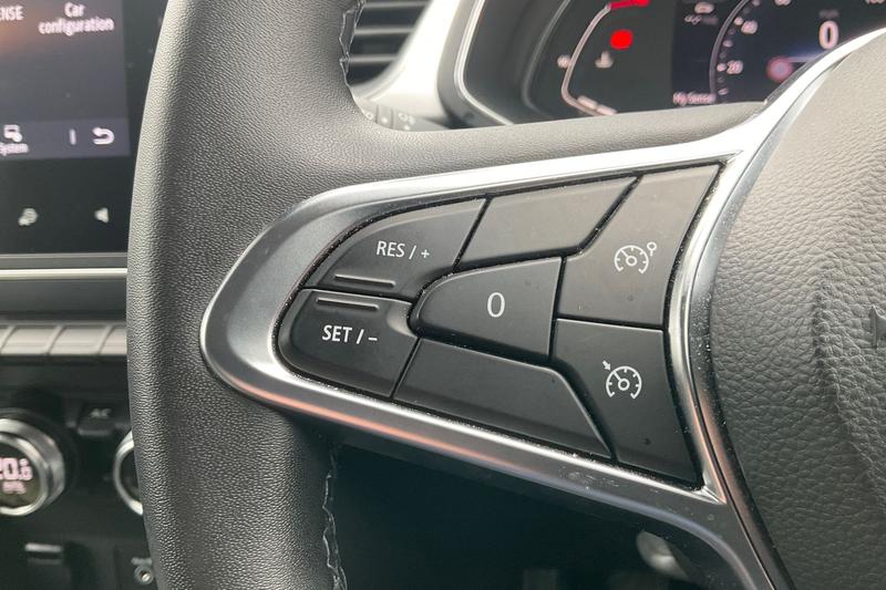 Used Renault Captur 2022 for sale - 76452907: Photo 32