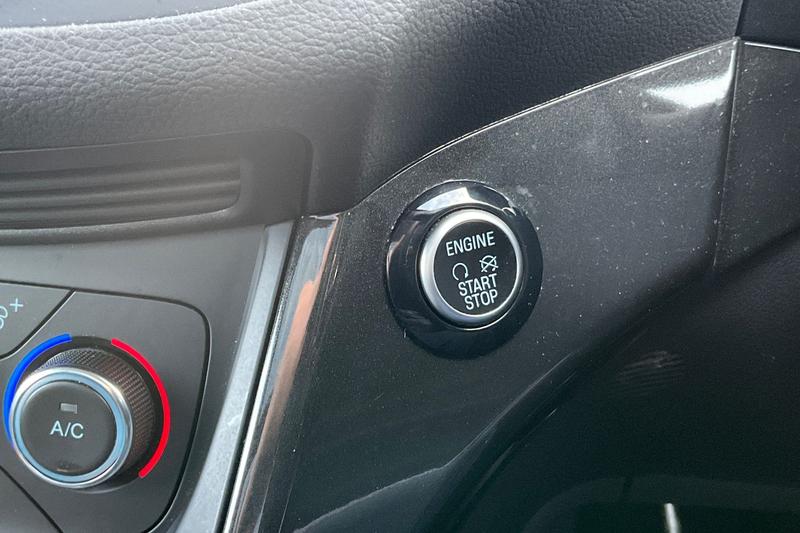 Used Ford Kuga 2019 for sale - 76949155: Photo 30