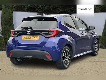 Used Toyota Yaris 2023 for sale - 77607592: Photo