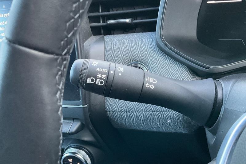 Used Renault Clio 2023 for sale - 76621523: Photo 14