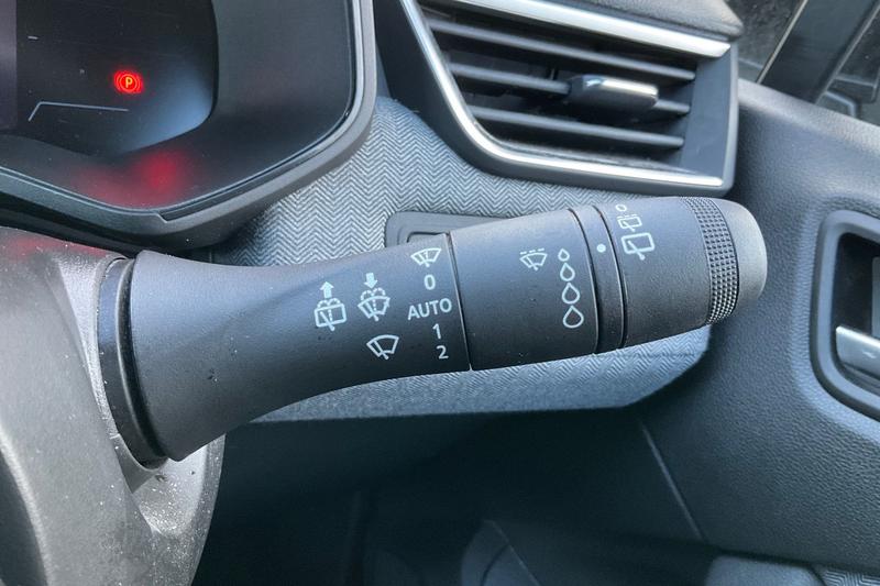 Used Renault Clio 2023 for sale - 76621523: Photo 15