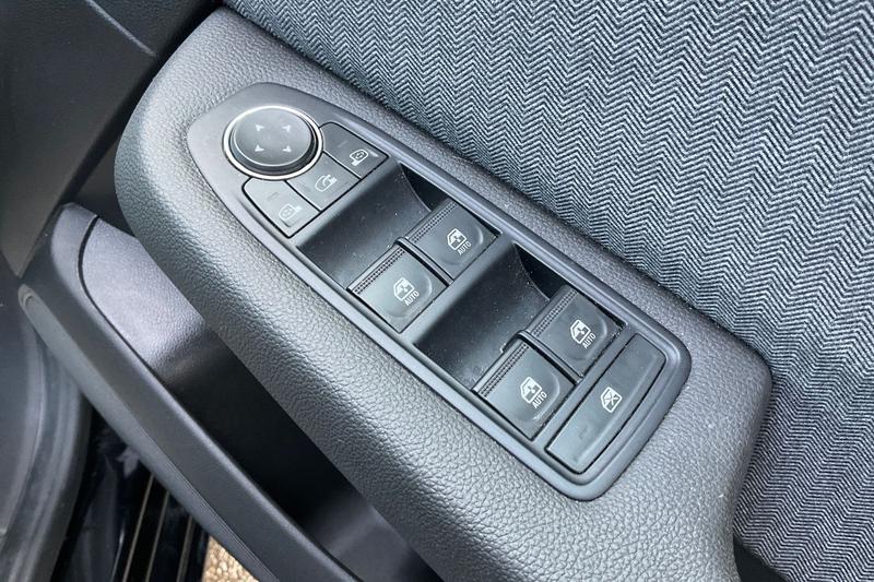 Used Renault Clio 2023 for sale - 76621523: Photo 16