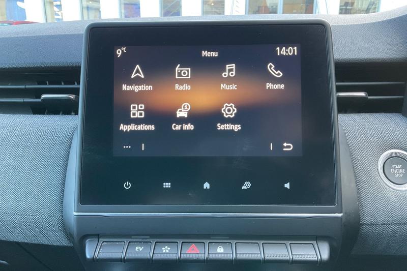 Used Renault Clio 2023 for sale - 76621523: Photo 25