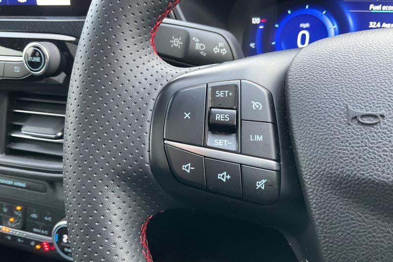 Used Ford Kuga 2022 for sale - 76908829: Photo 32