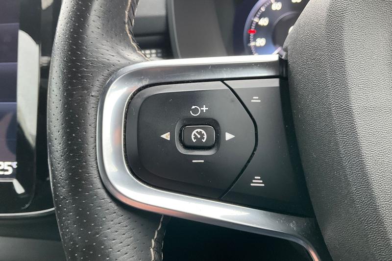 Used Volvo XC40 2020 for sale - 77551417: Photo 31