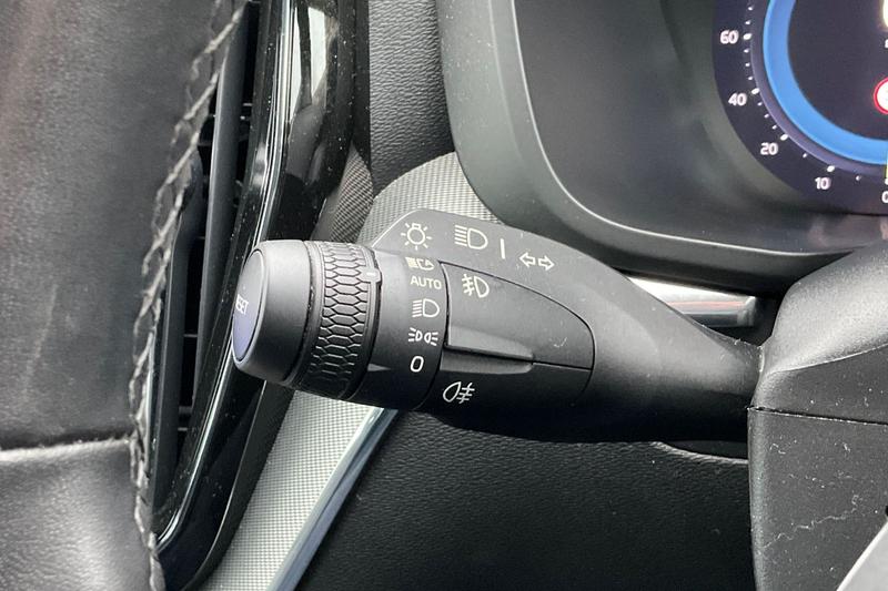 Used Volvo XC60 2023 for sale - 77592832: Photo 14