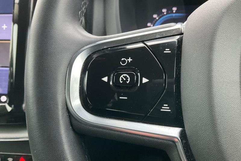 Used Volvo XC60 2023 for sale - 77592832: Photo 29