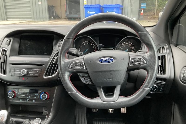 Used Ford Focus 2018 for sale - 76302726: Photo 12