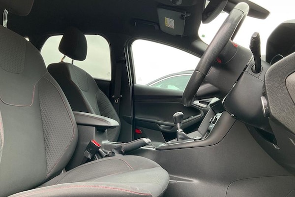 Used Ford Focus 2018 for sale - 76302726: Photo 17