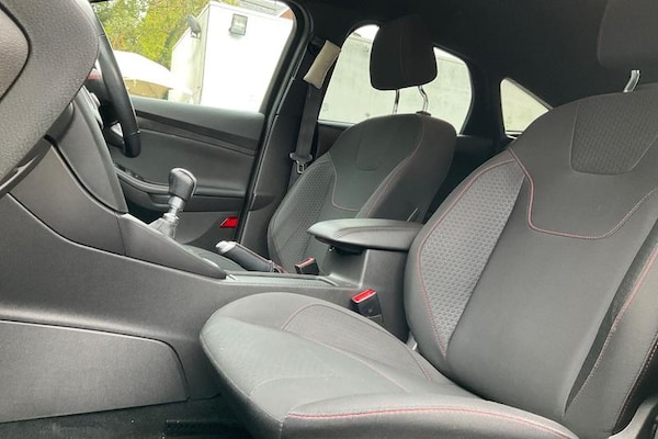 Used Ford Focus 2018 for sale - 76302726: Photo 19