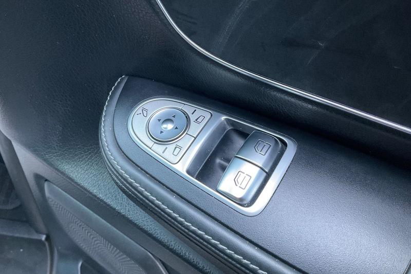 Used Mercedes-Benz V-Class 2018 for sale - 77301140: Photo 16