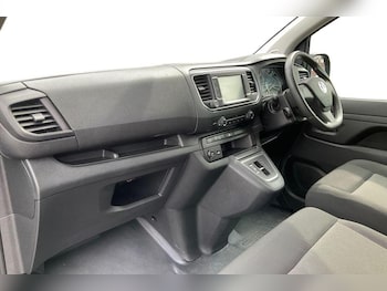 Used Vauxhall Vivaro Life 2023 for sale - 79442562: Photo