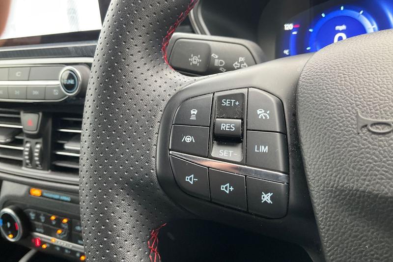 Used Ford Kuga 2024 for sale - 76588359: Photo 33