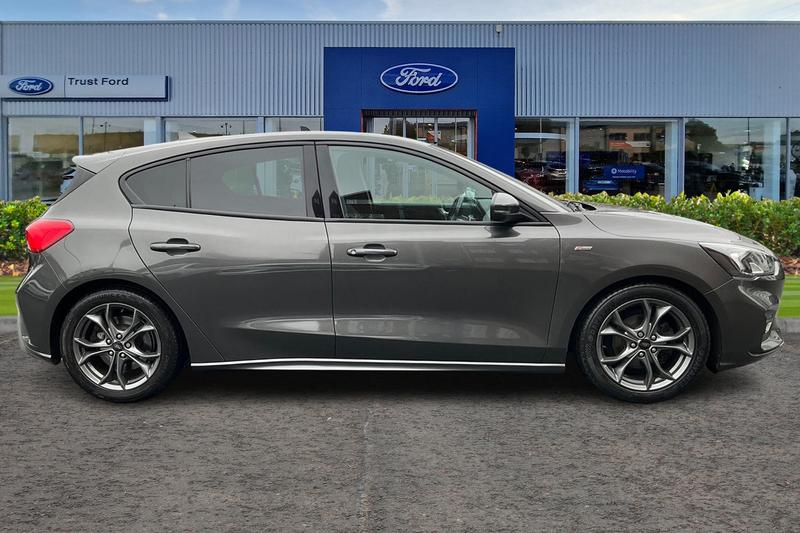 Used Ford Focus 2018 for sale - 77770415: Photo 3