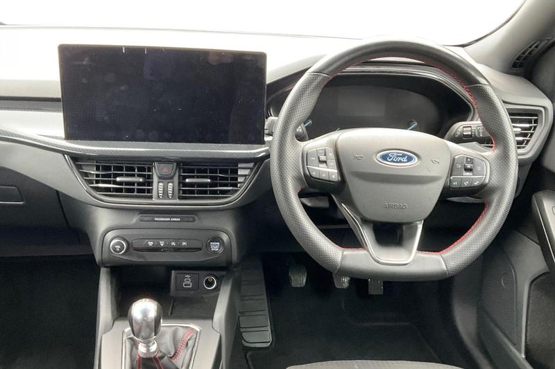 Used Ford Focus 2023 for sale - 76797062: Photo 11