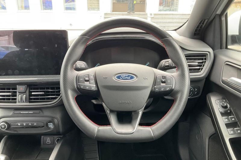 Used Ford Focus 2023 for sale - 76797062: Photo 12