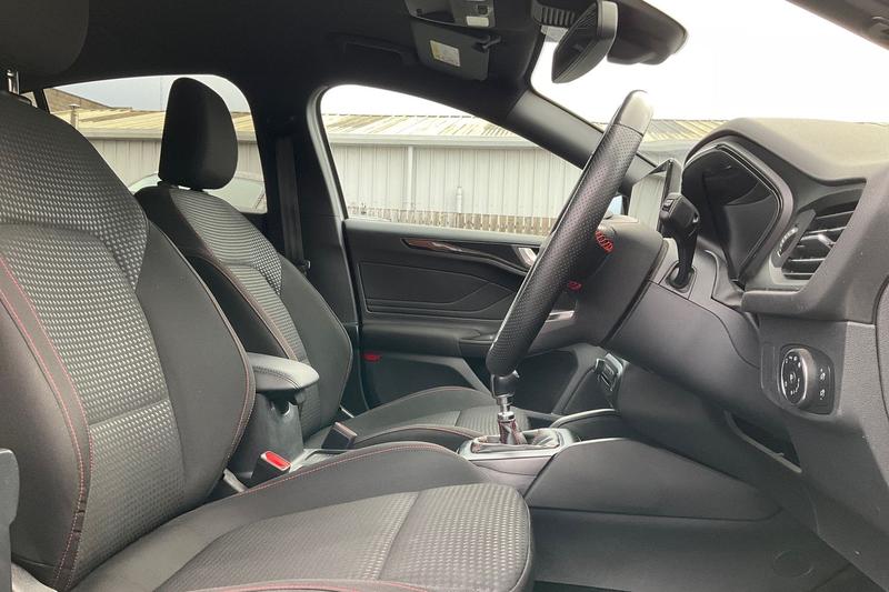 Used Ford Focus 2023 for sale - 76797062: Photo 17