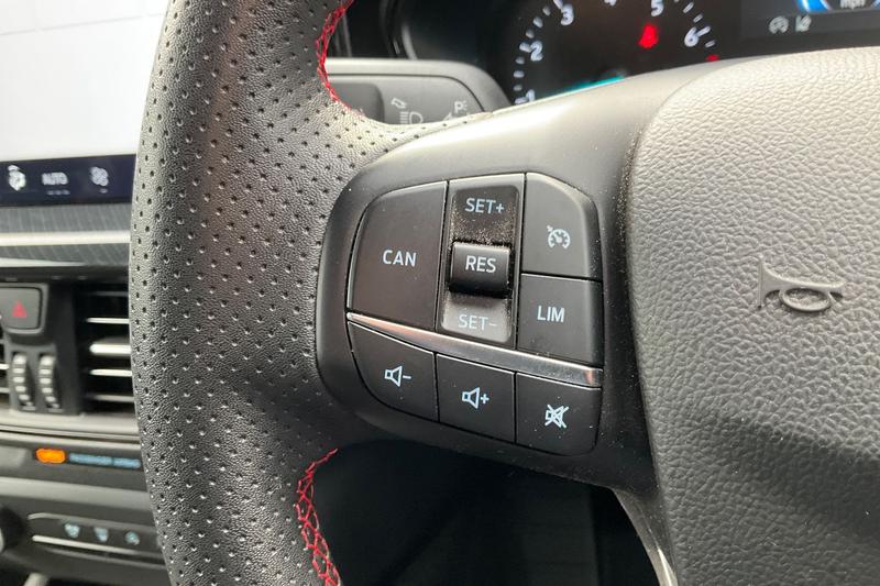 Used Ford Focus 2023 for sale - 76797062: Photo 30