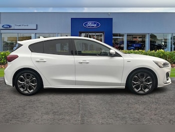 Used Ford Focus 2023 for sale - 76797062: Photo