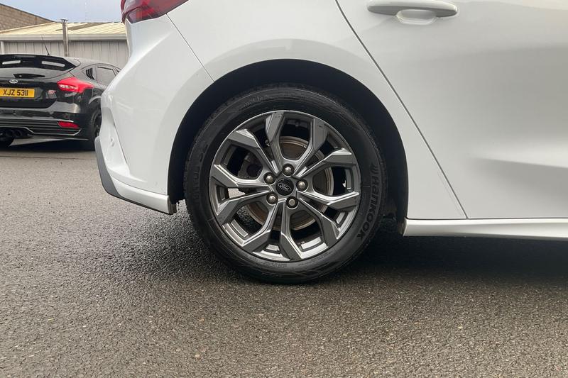 Used Ford Focus 2023 for sale - 76797062: Photo 8