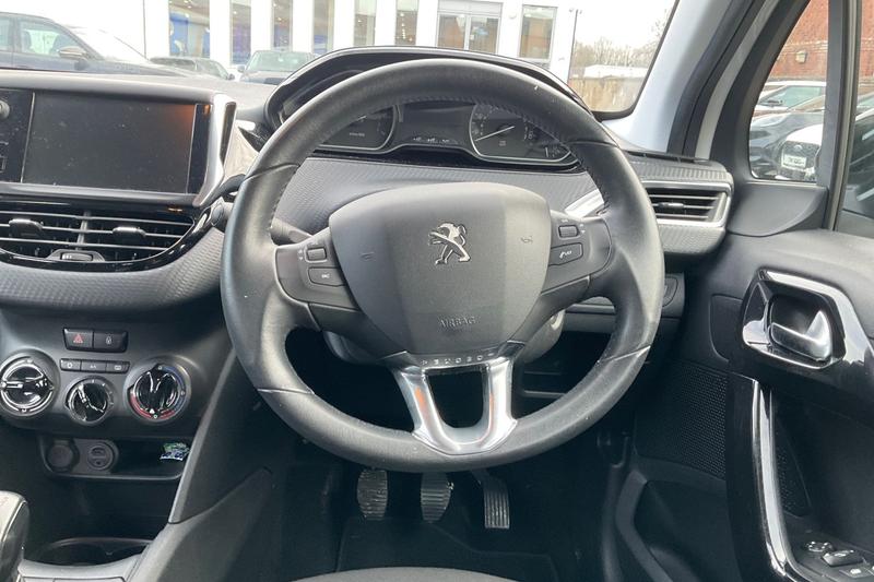 Used Peugeot 208 2016 for sale - 77848727: Photo 12