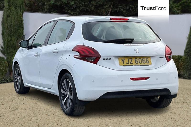 Used Peugeot 208 2016 for sale - 77848727: Photo 2