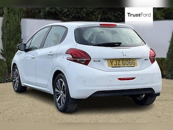 Used Peugeot 208 2016 for sale - 77848727: Photo