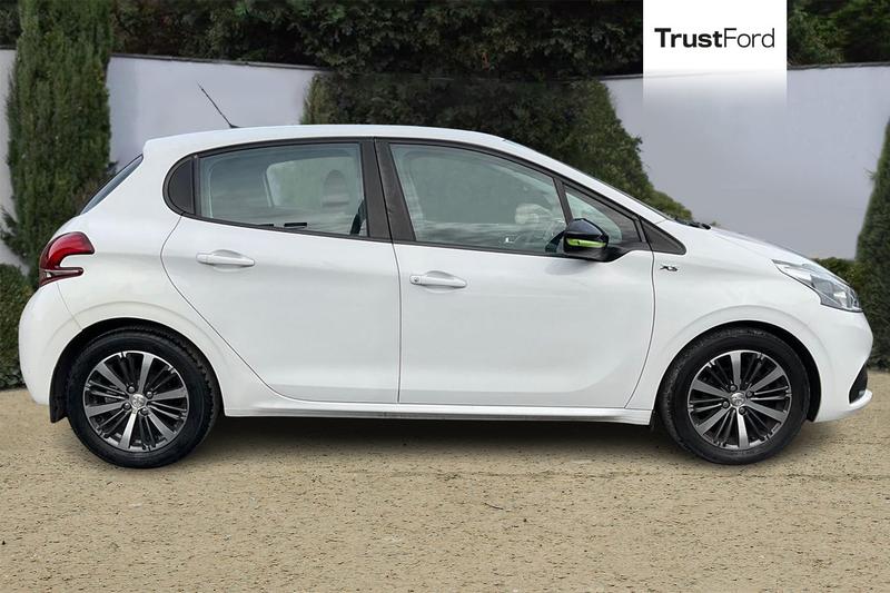Used Peugeot 208 2016 for sale - 77848727: Photo 3