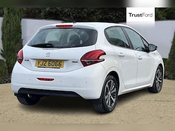 Used Peugeot 208 2016 for sale - 77848727: Photo